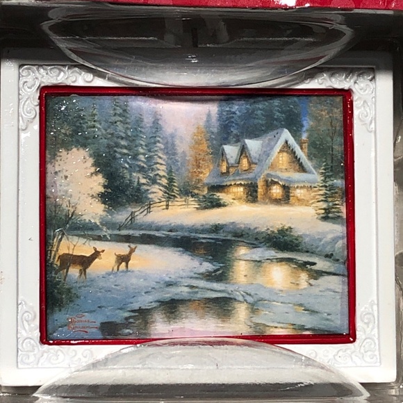 Hallmark 2016 Thomas Kinkade Christmas Ornament Holiday Painter Of Light - Picture 6 of 7